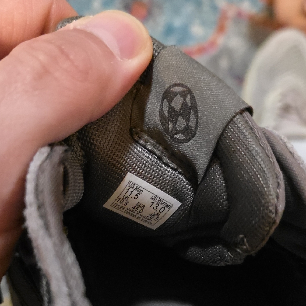 Men's Vans Sz 11.5 NWOT - Picture 5 of 5